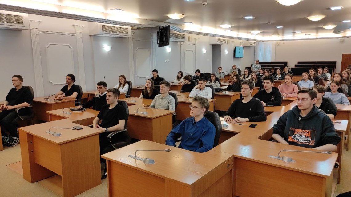Студенты ИЭМ познакомились с работой Администрации региона и Думы Томска
