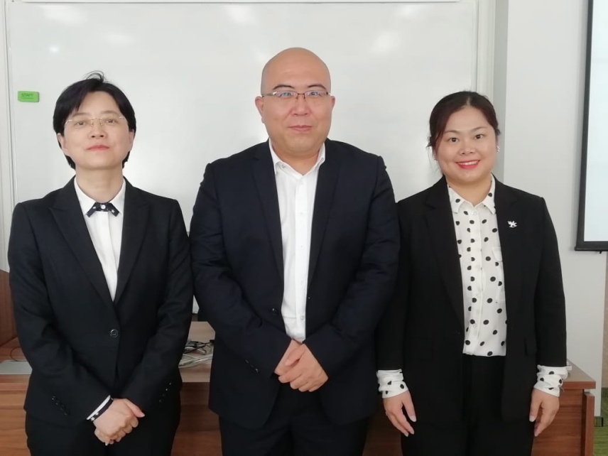 Трое аспирантов из Китая успешно завершили обучение в ИЭМ