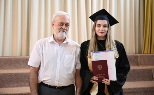 EM 2025 Graduates — about their alma mater, future plans, and words of advice for prospective students
