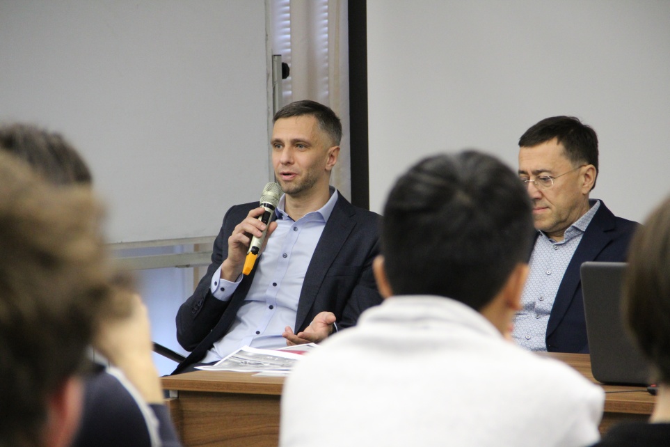 Деньги будущего: эксперты рассказали студентам ИЭМ о трендах финтеха