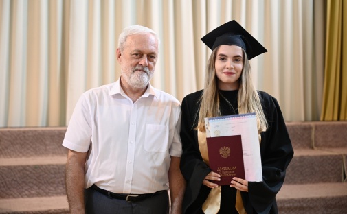 Выпускники ИЭМ 2025 года — об alma mater, о планах на будущее и с пожеланиями абитуриентам