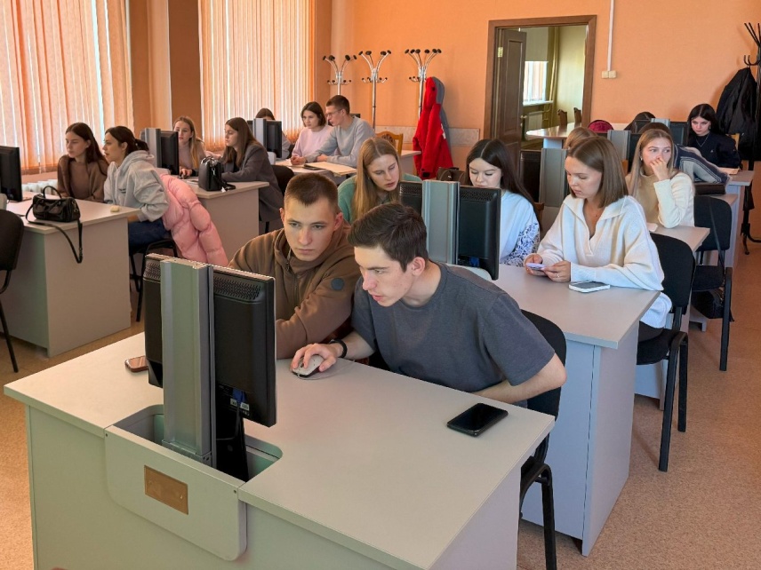 Студенты ИЭМ ТГУ познакомились с работой Томскстата 